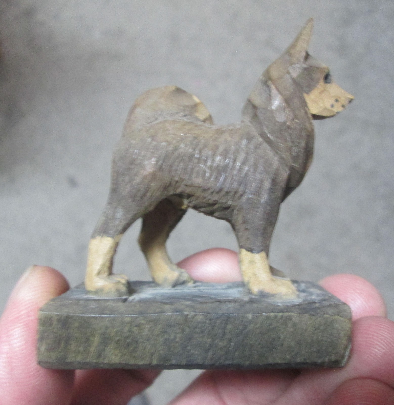 Vintage Carved Black Forest Samoyed Dog Figurine-Jungfraujoch-NICE!-L@@K!