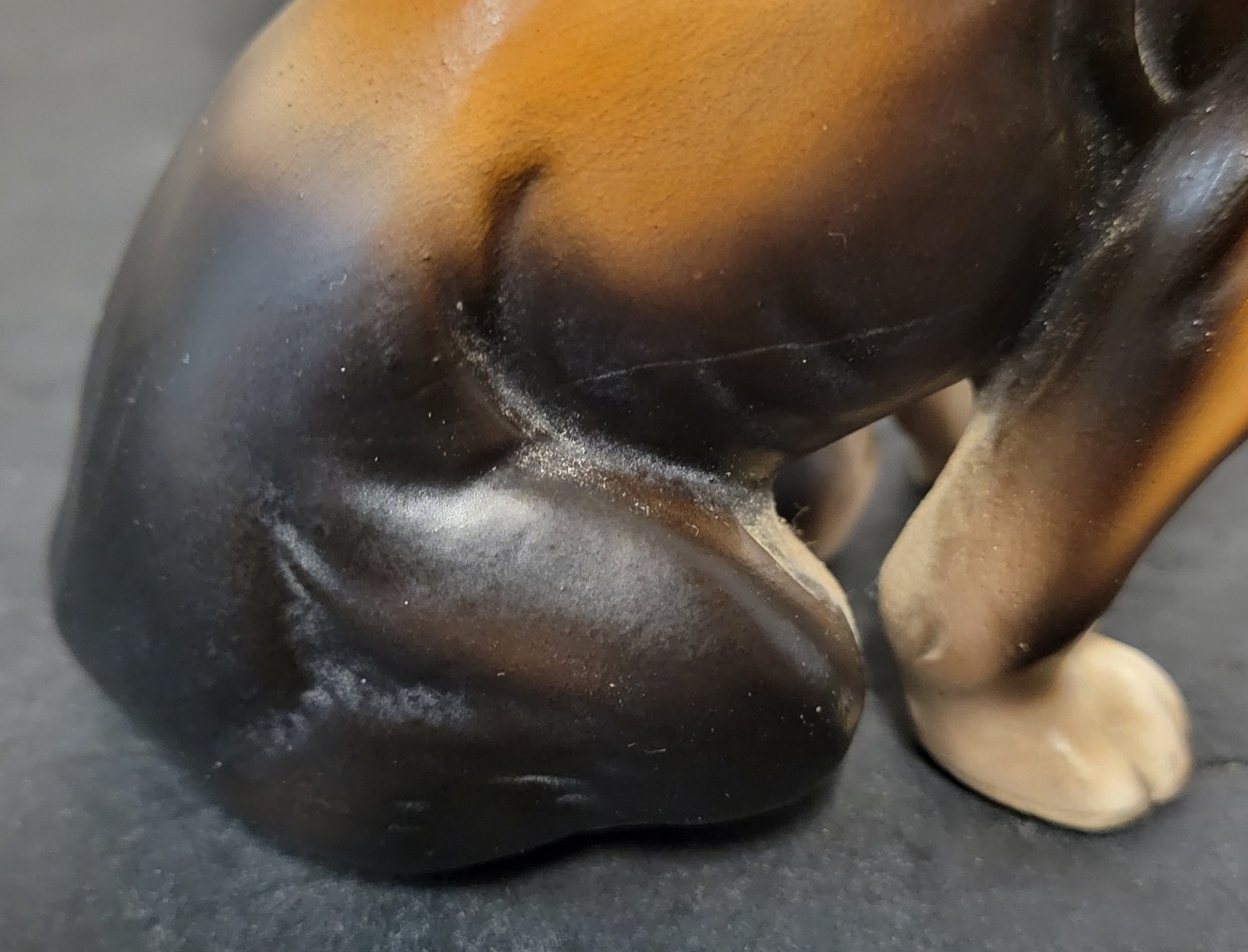Vintage Brinn’s 5.75″ Ceramic Beagal Dog Figurine w/Chain Collar Made in Japan