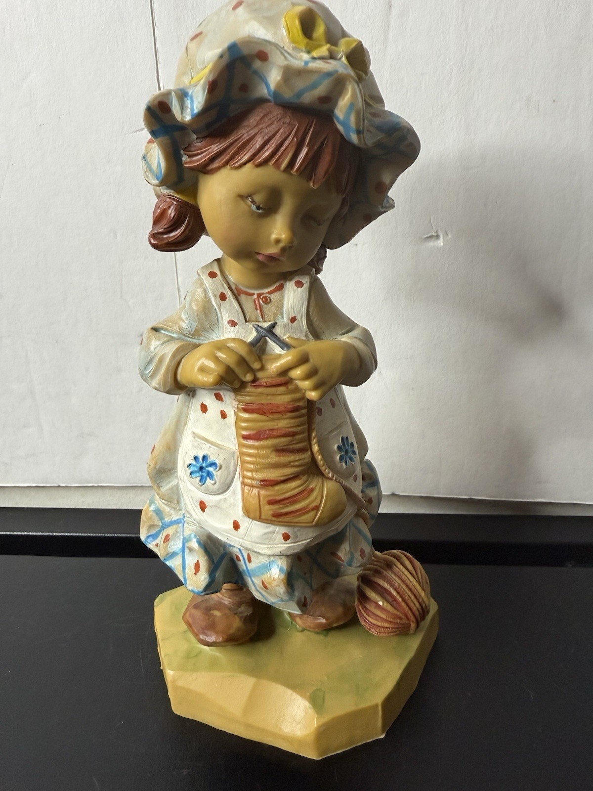 Anri-Sarah Kay Design – Resin Mold Helping Mother Knitting Sock Girl With Yarn