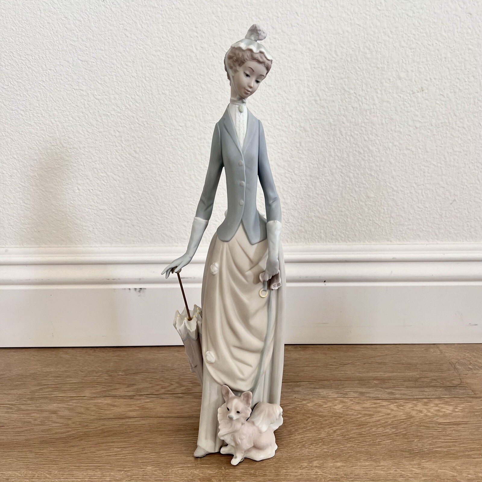 1971-74 Large 14” Lladro “Woman with Umbrella & Dog” Papillon Vincente Martinez