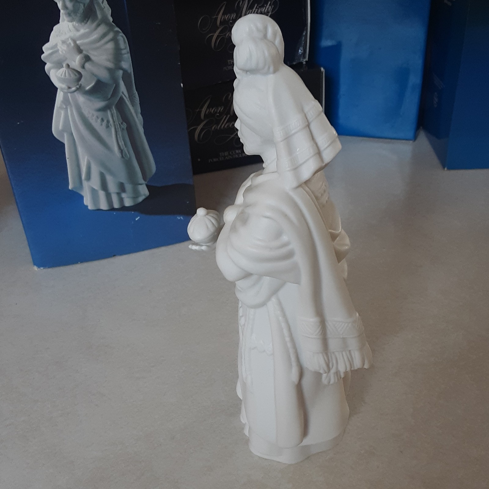 Avon Nativity Collections 1982 THE MAGI WISEMAN KASPAR KING White Bisque IN BOX
