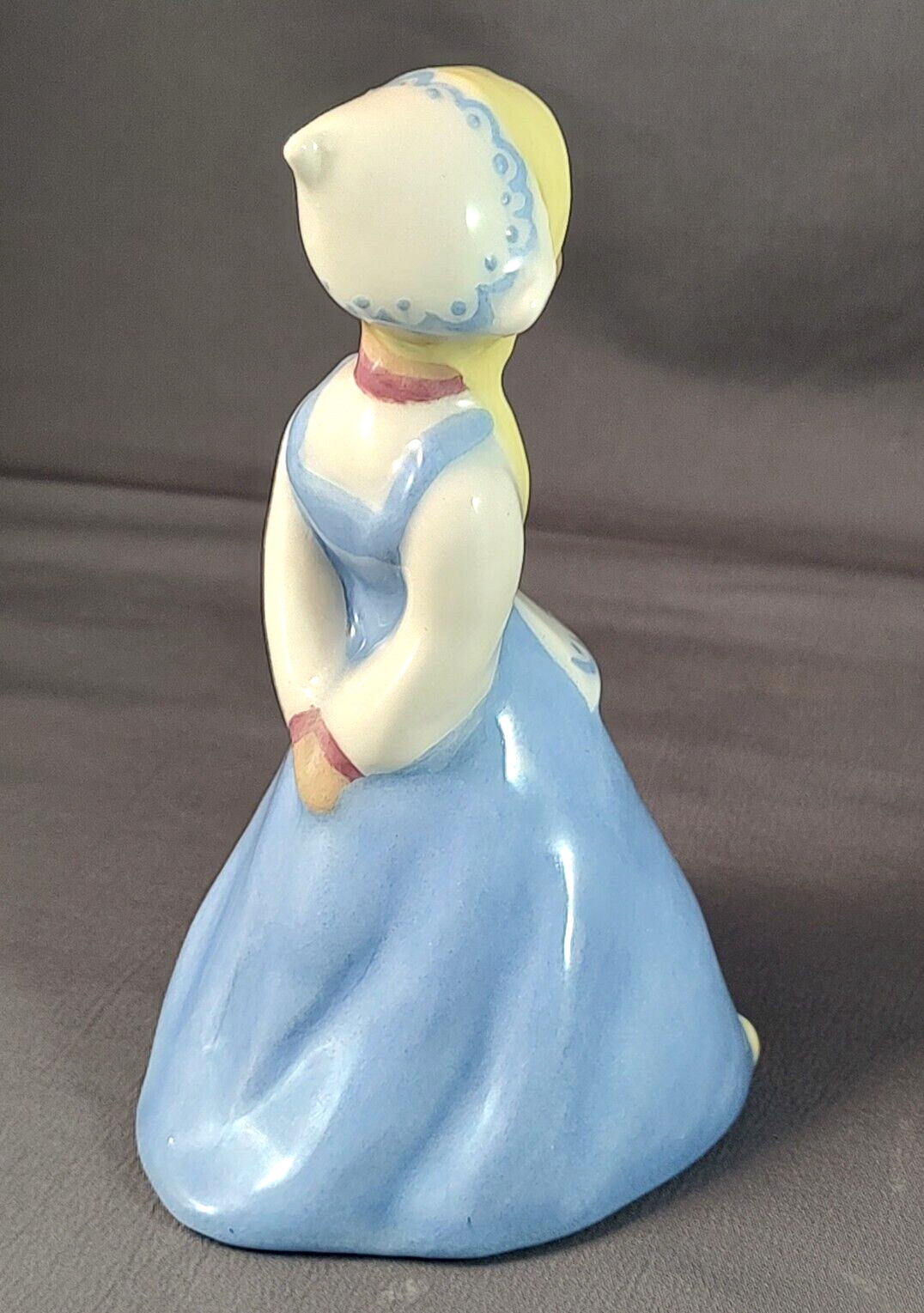 Vintage 1940s Yona Lippin Ceramics Figurine Dutch Girl #29