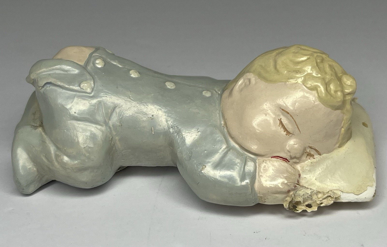 Vintage Chalk Ware Sleeping Blonde Baby In Blue Pajamas Wall Plaque Figurine 4”