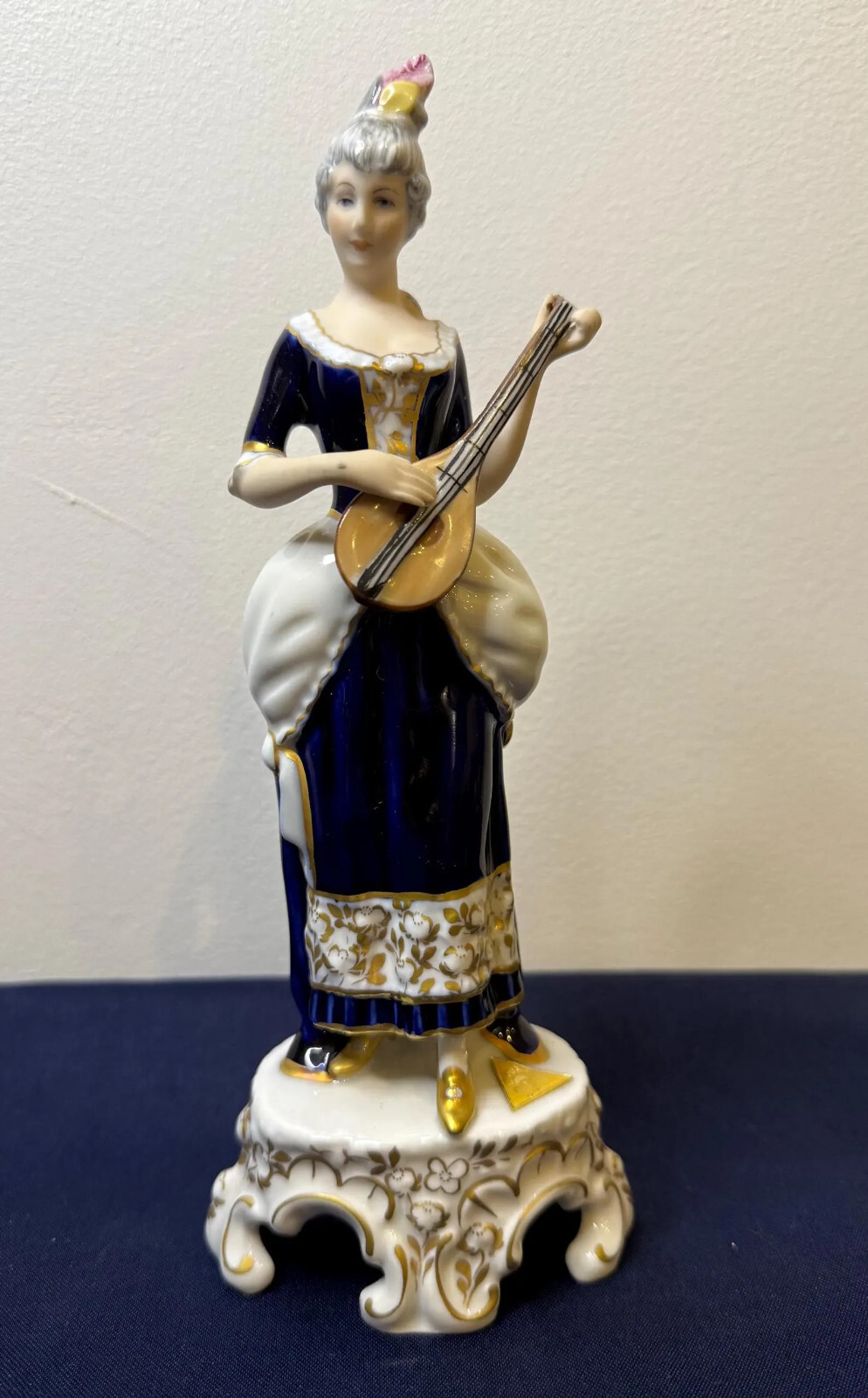 Antique Elegant Royal Dux Porcelain Figurine | Lady with Mandolin h-21.5cm (8,5)