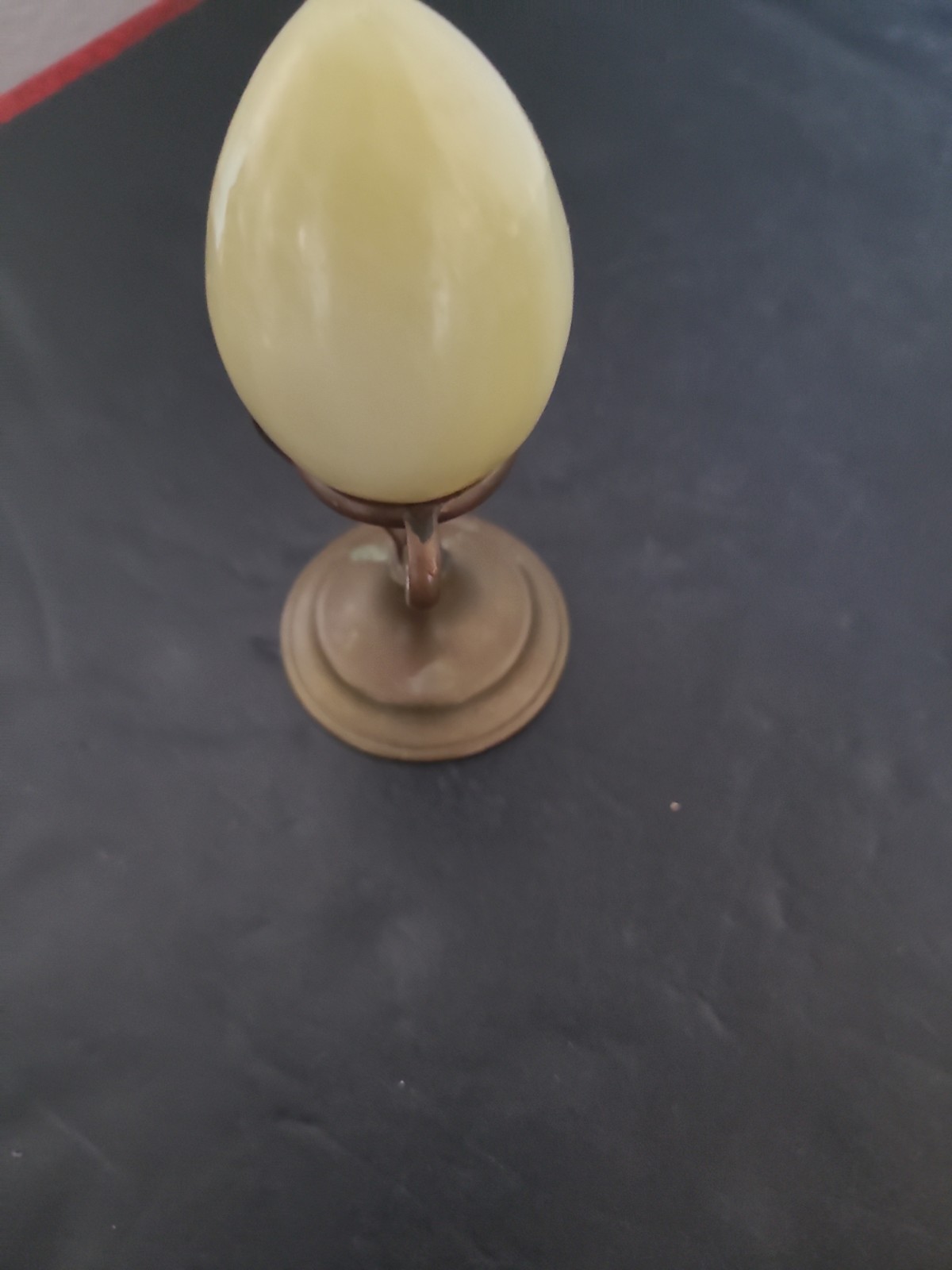 Vintage Polished Cream Onyx Stone Egg With Brass Stand