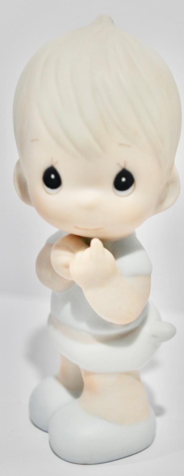 Precious Moments Little Blonde Boy In Diaper Figurine 3.75” E-2852/A New in Box