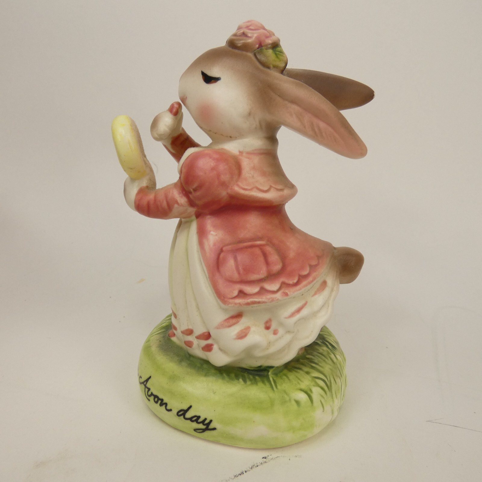 Vintage Avon Precious Moments Rabbit Figurine “Ready For An Avon Day” AEK3L