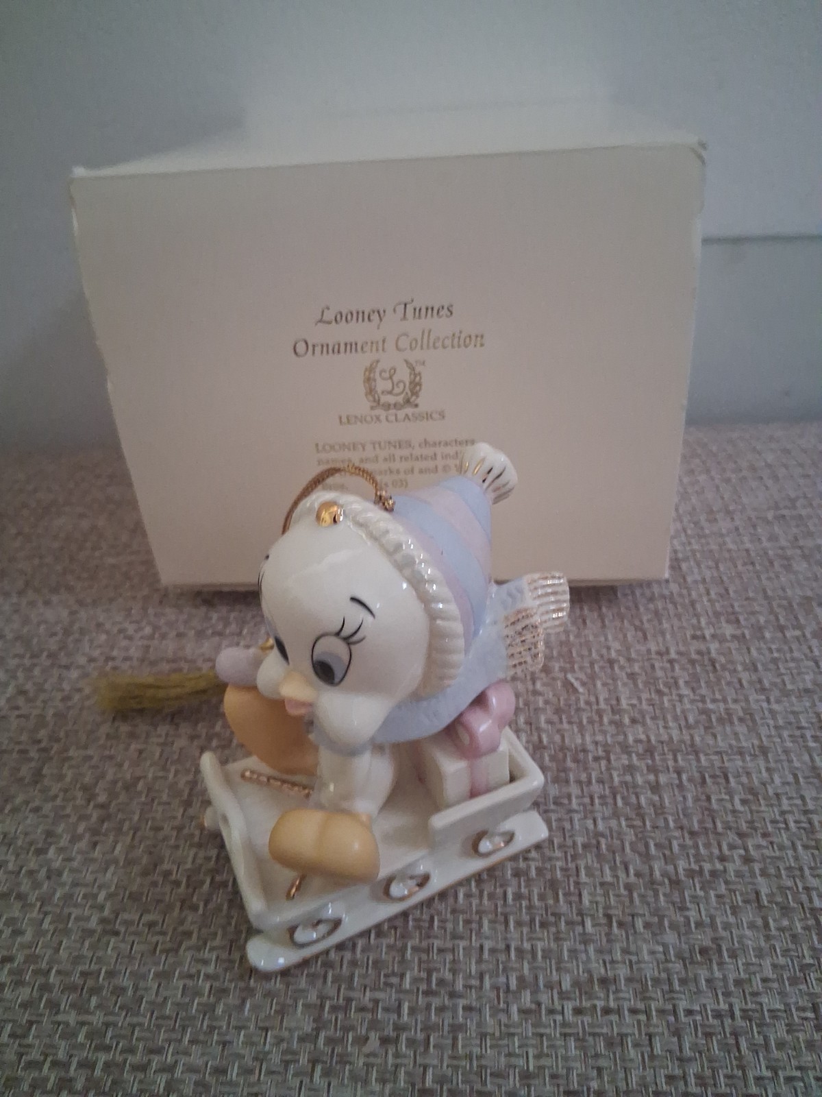 LENOX A TWEETY DELIVERY Christmas Tree Ornament Looney Tunes Tweety Bird Box