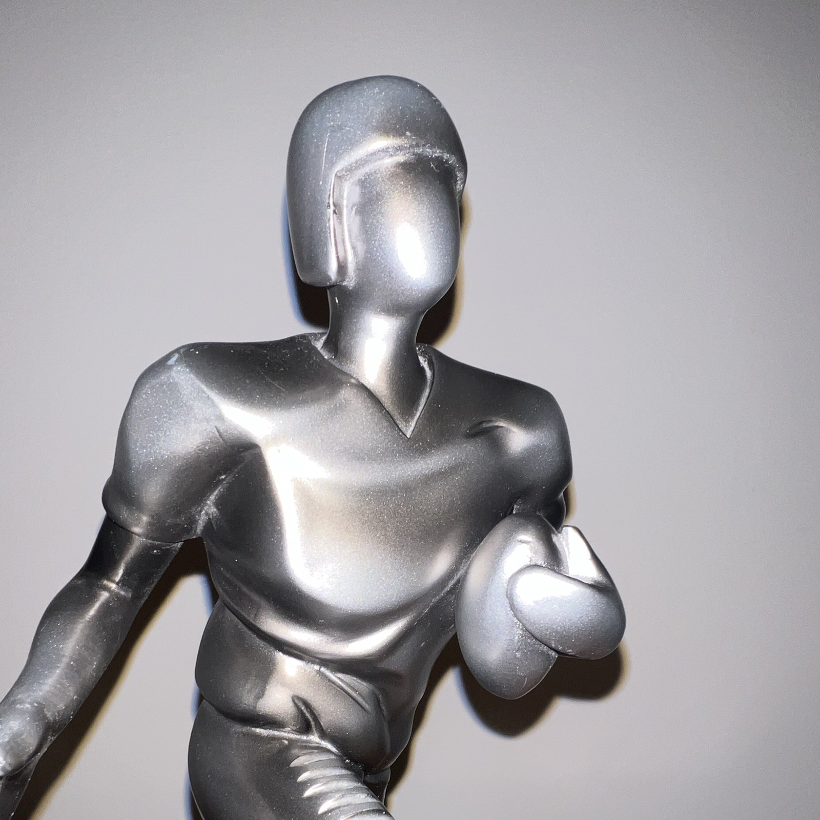 Silver Metallic Resin Football Player Figurine Sculpture w/ Wooden Base