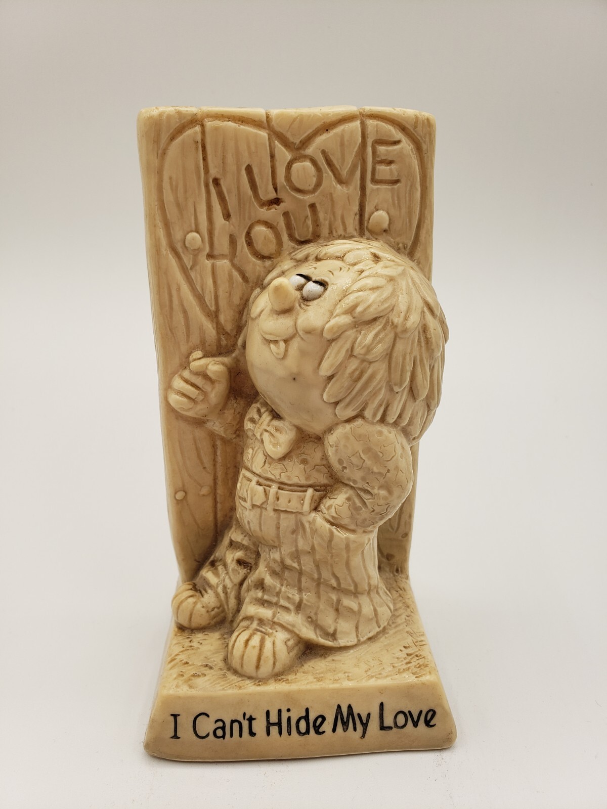 Vintage Russ BERRIE Statue Figurine 1971 “I can’t hide my love” #831 USA Retro