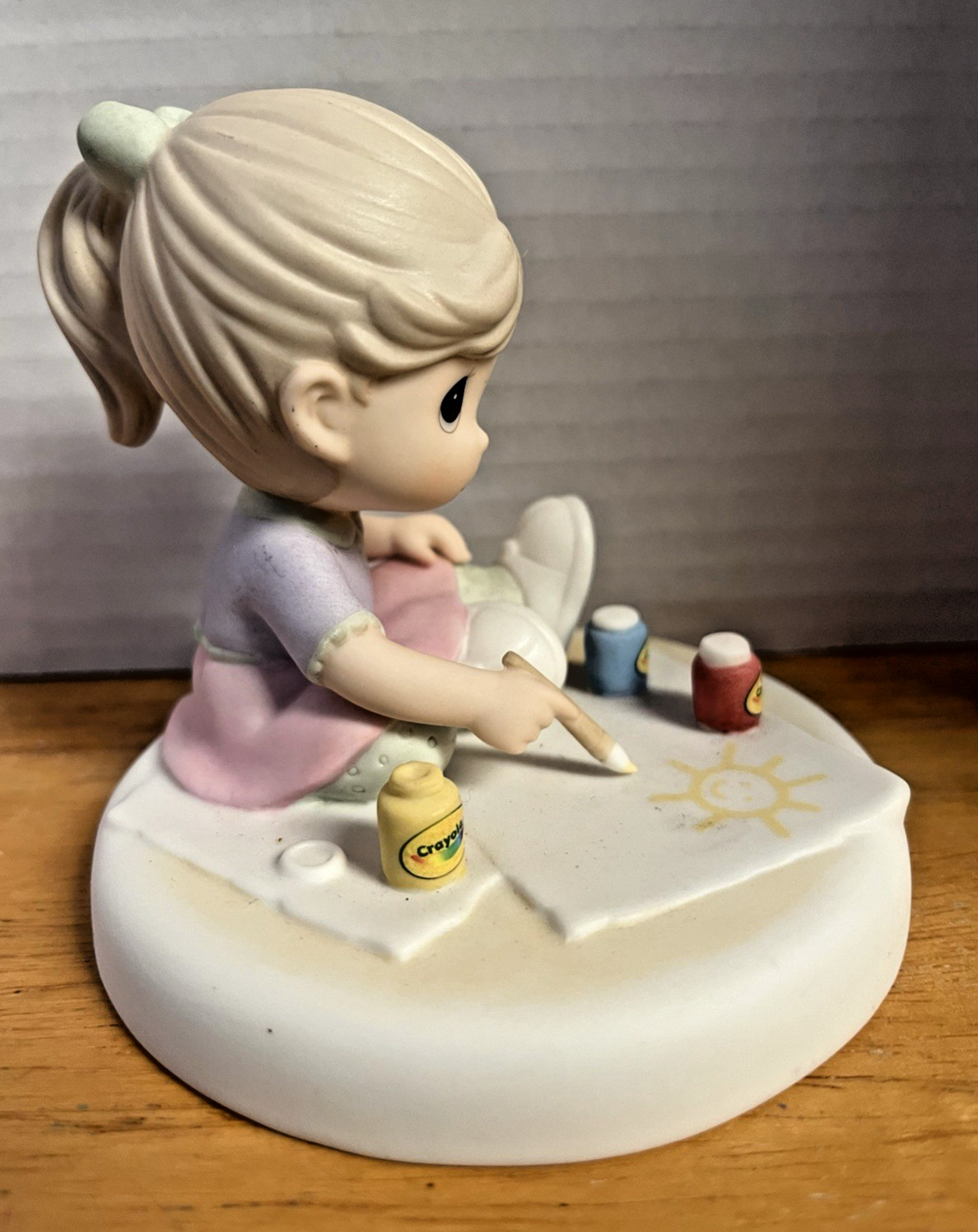Precious Moments Figurine # 830032 You Brighten My Day (Girl) Crayola 2008