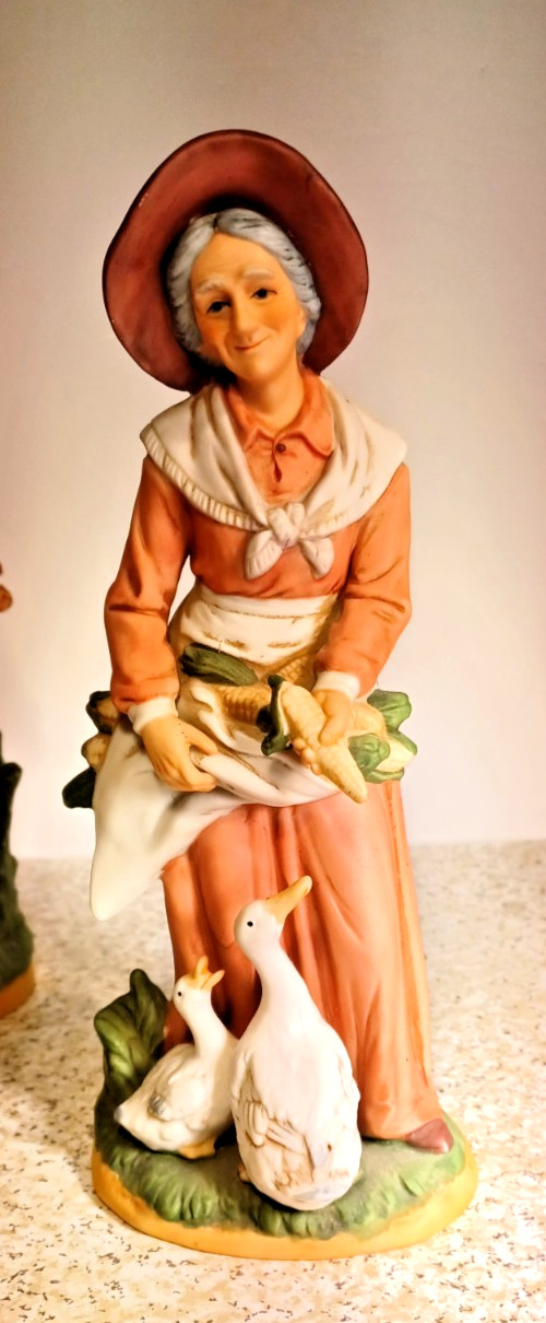 HOMCO Farmer & Wife #1477 Figurines Country Life