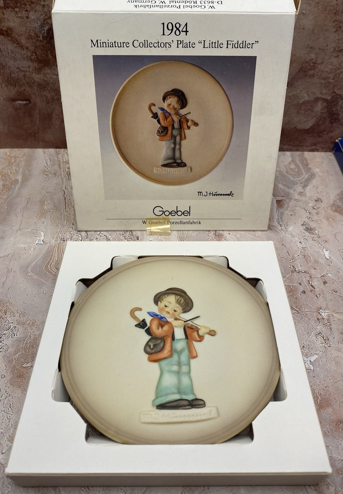 Hummel 1950 Boy ‘For Father’, 1984 Little Fiddler & 1976 Collectors’ Mini Plates