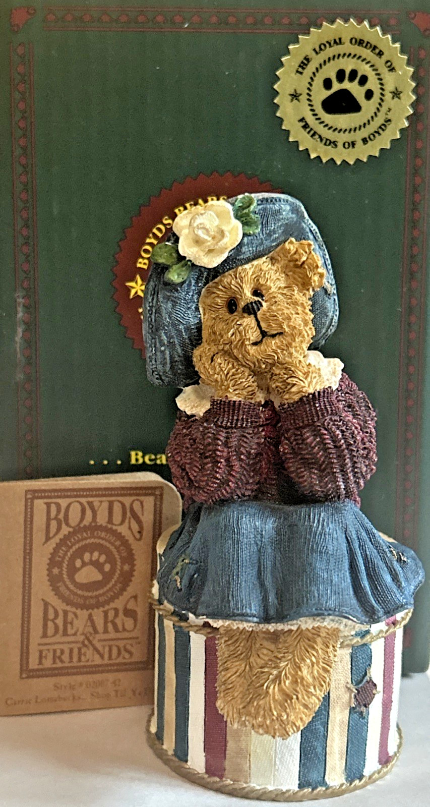 Boyds Bears ~ Carrie Lotsabucks ~ 2007 ~ Style #02007-42 ~ 5″x3″ ~ NIB