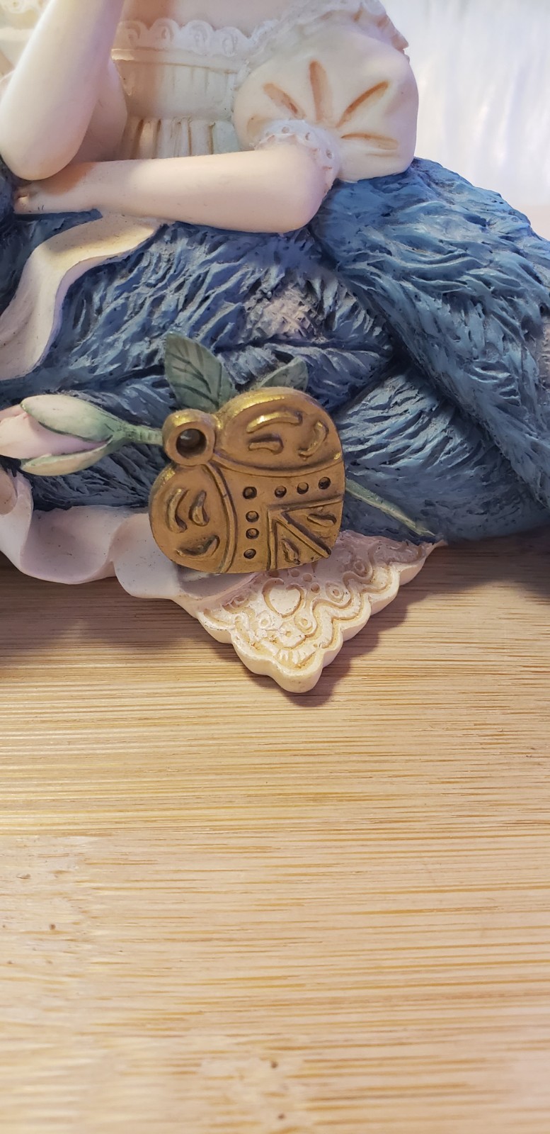 JAN HAGARA “JASMINE” Make Believe Series Victorian Girl Bear Heart .#1914