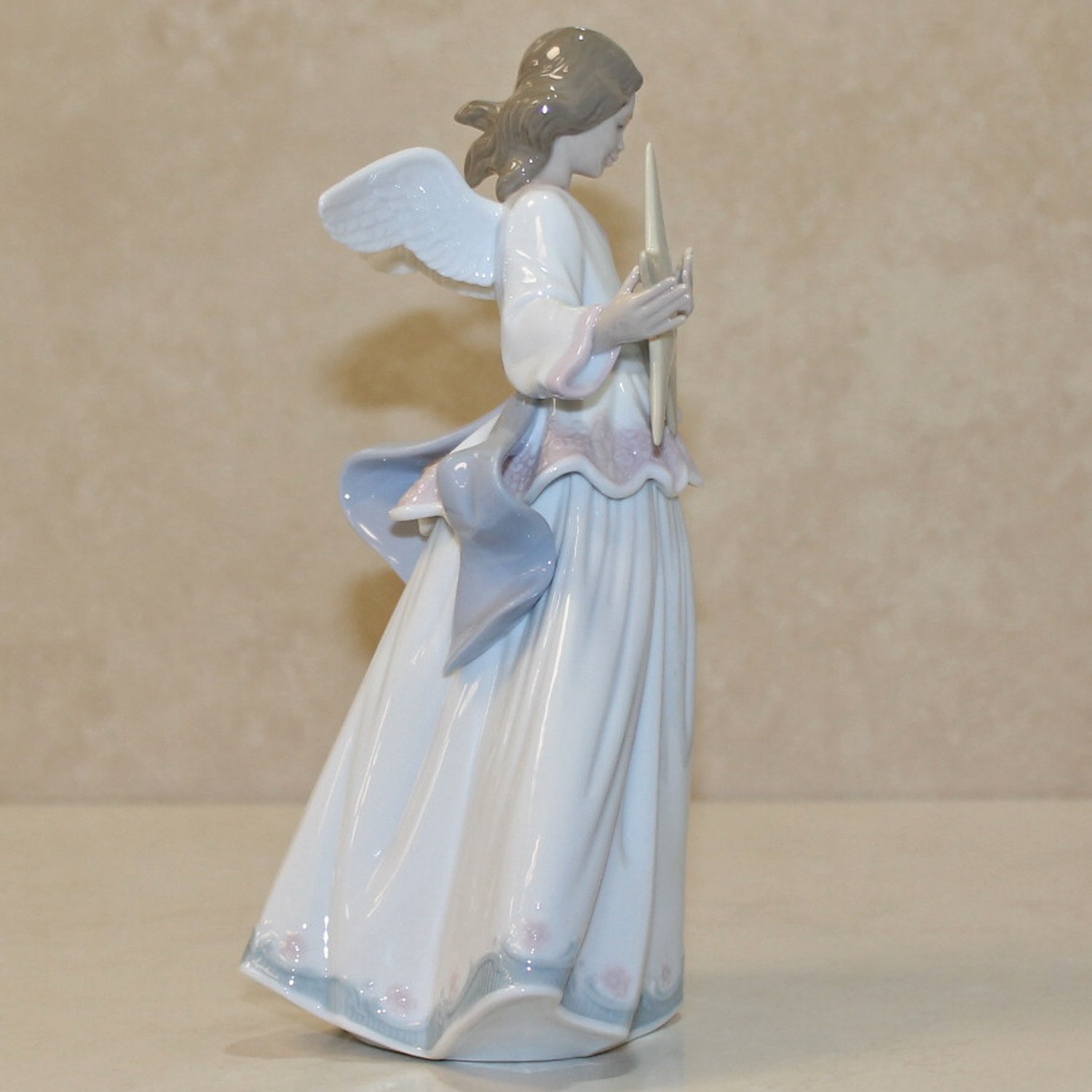 Lladro Figurine Angel of the Stars – Tree Topper, (6132) 8.25 NIB