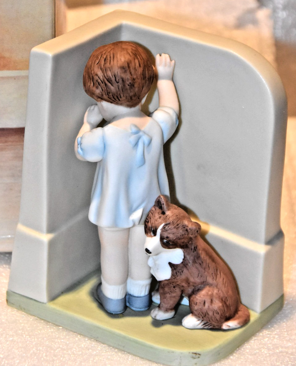 Bessie Pease Gutmann “IN DISGRACE” Figurine 1985 Heirloom Tradition No.1334*/