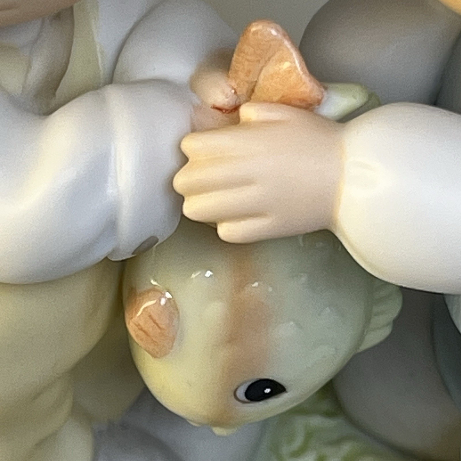 Precious Moments “O-Fish-Aly Friends for a Lifetime” porcelain figurine Mint Box