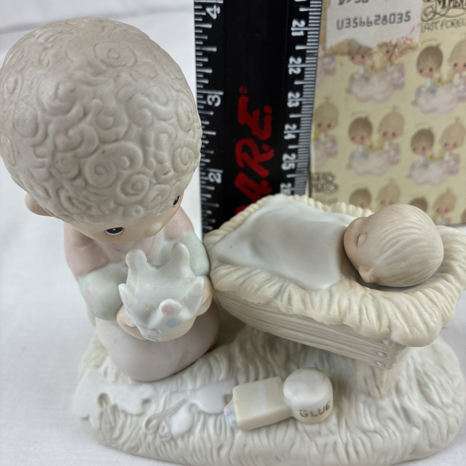 Precious Moments Crown Him Lord Of All Figurine E-2803 Boy Manger 1979 Boxed