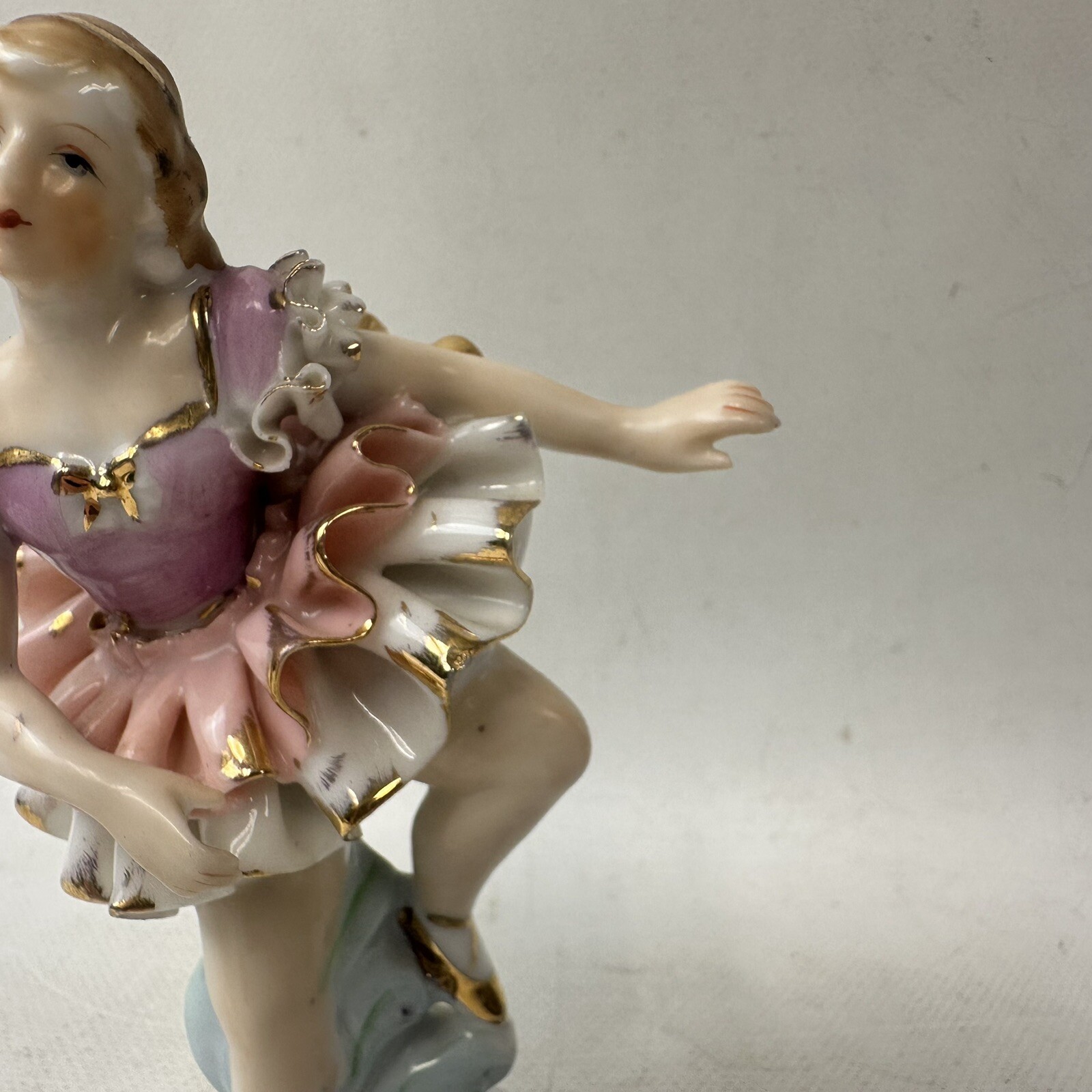 Vintage Ballerina Figure Girl Dancer Dancing Figurine 5 7/8” Tall Unknown Brand