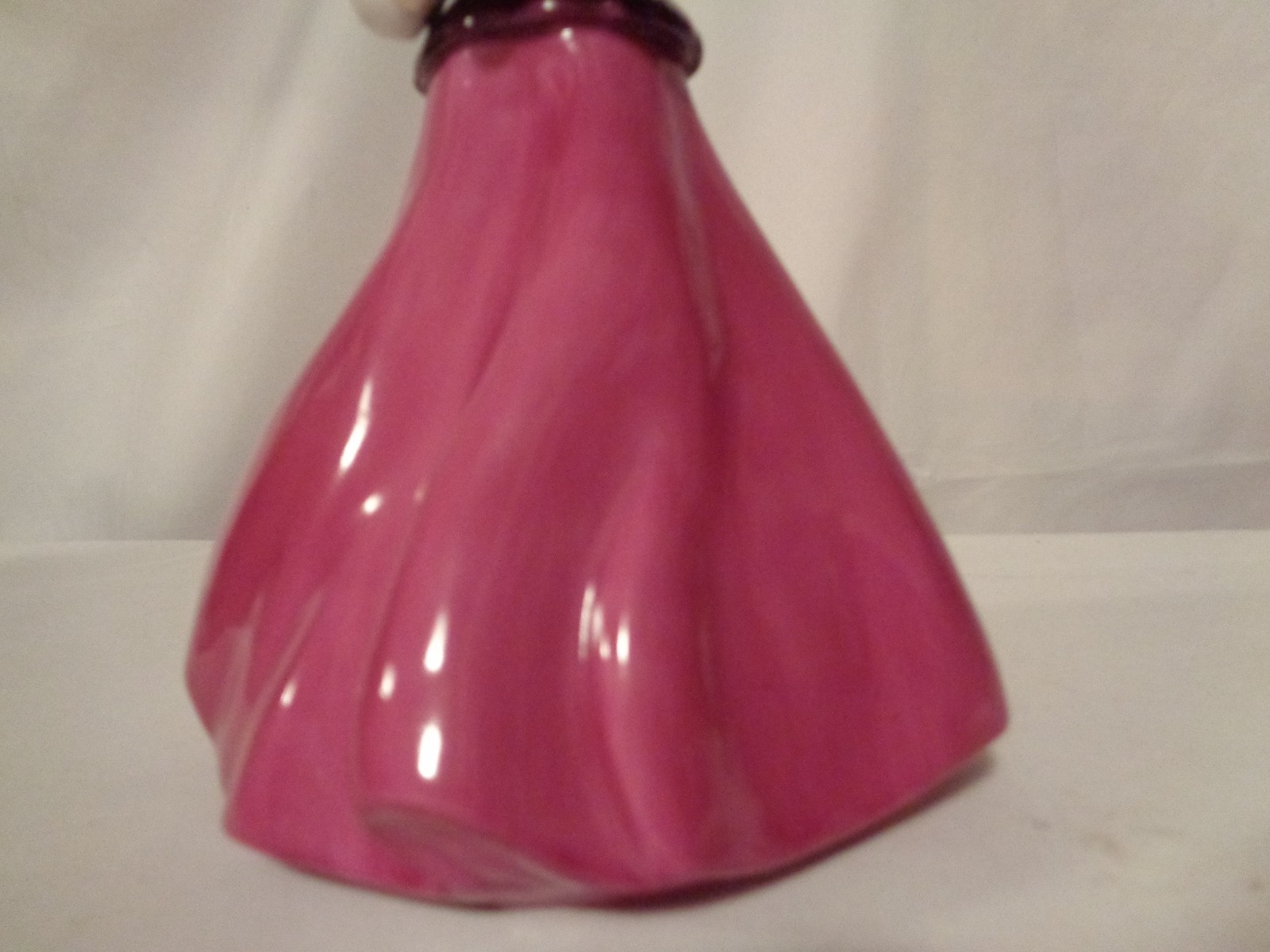 HALLMARK HOLIDAY TRADITIONS BARBIE DOLL PORCELAIN FIGURINE FIGURE wBox 1997 1996