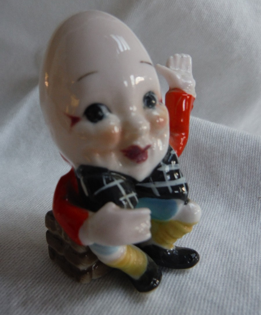 Vintage Humpty Dumpty Bone China Hand-Painted Figurine By Bridge Japan, 2″ – EUC