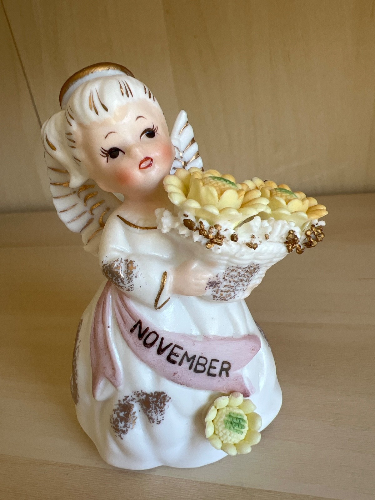 Vintage 50s Lefton Porcelain NOVEMBER ANGEL with YELLOW FLOWER 4 ” Figurine CUTE