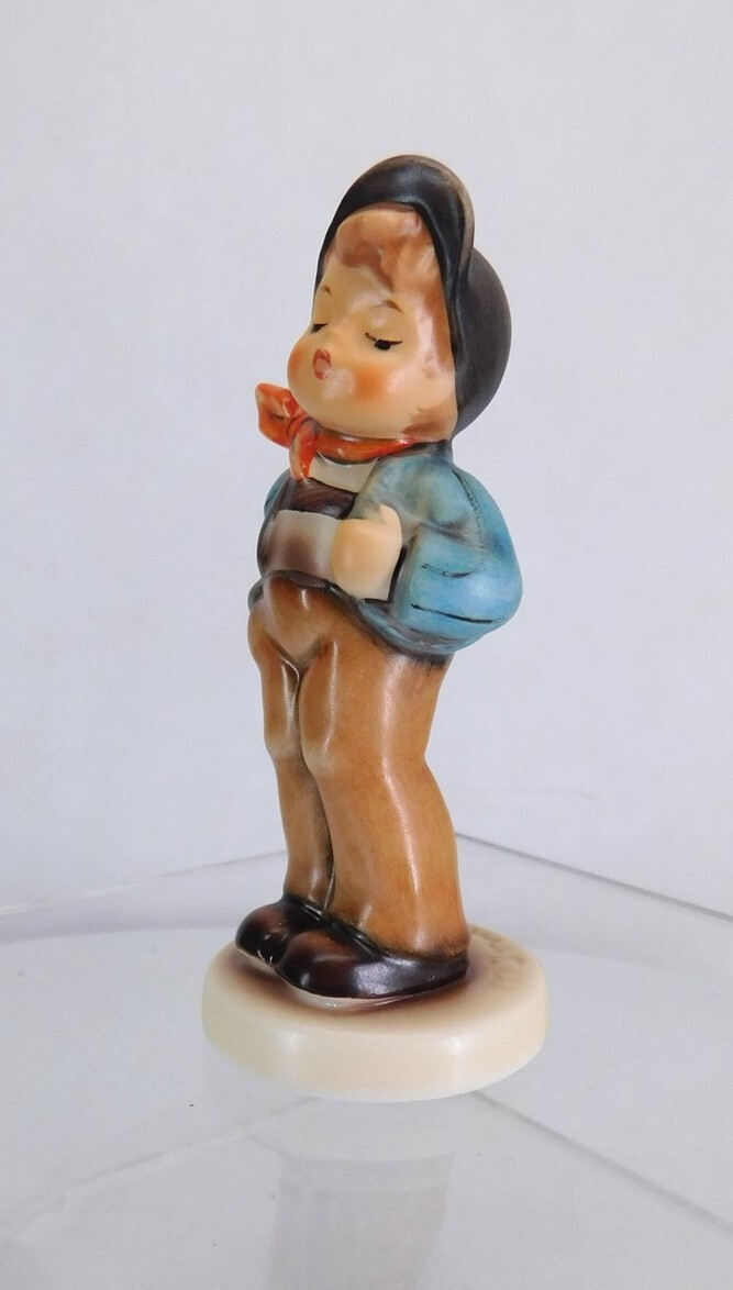 Vintage Hummel 3 5/8″ Figurine “LUCKY FELLOW” TMK 7 #560 HUMMEL CLUB