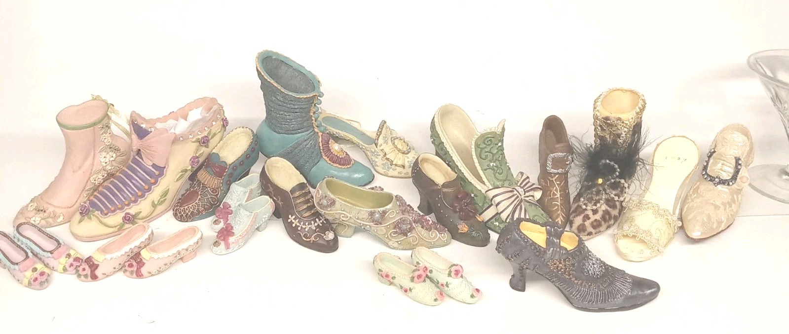 20 Hard To Find Victorian-style Lady Porcelain/Ceramic Shoe Collection Decor