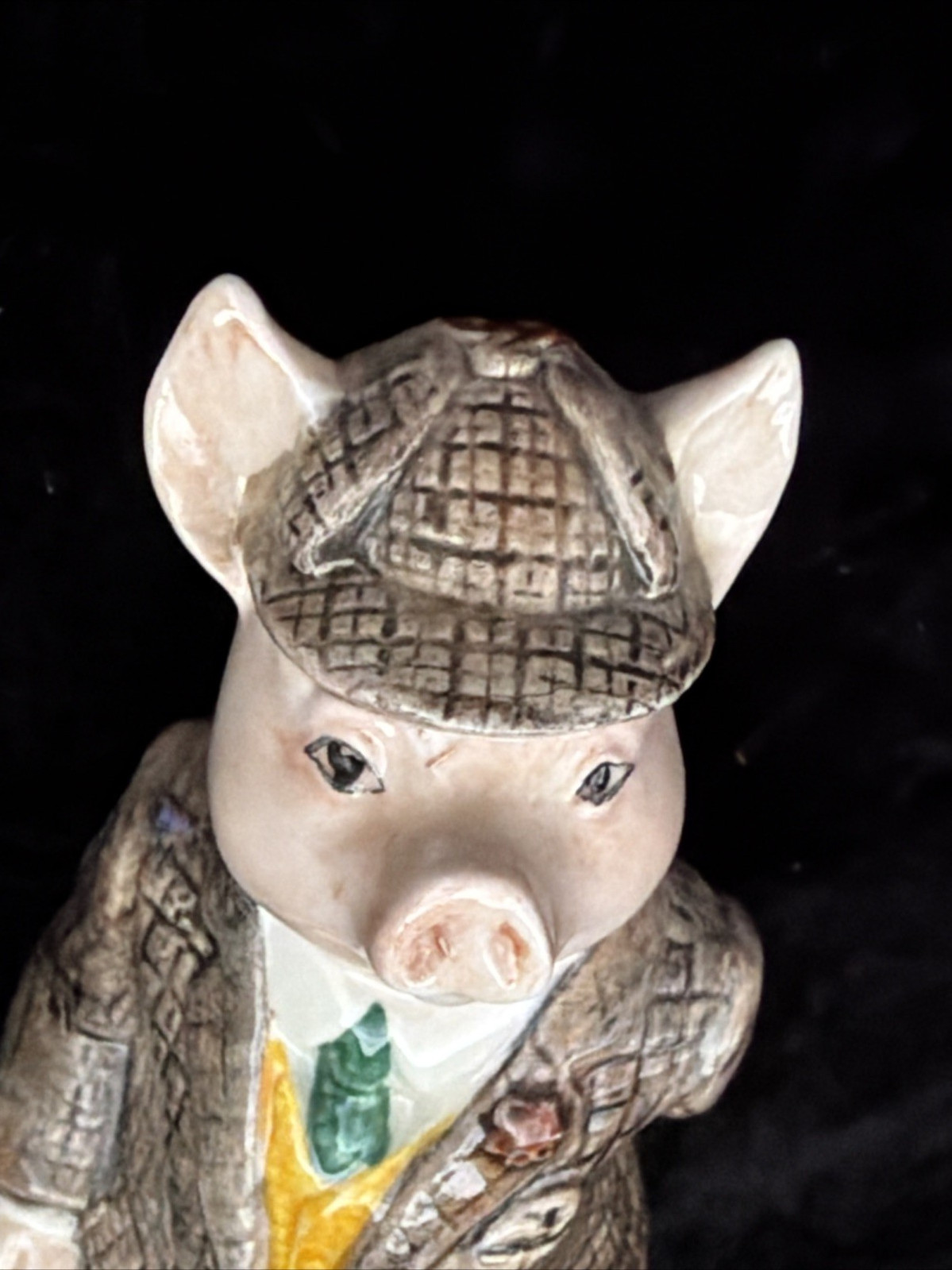 Beswick Hand Painted Glossy Ceramic Gentleman Pig Figurine Plaid Animals Theme