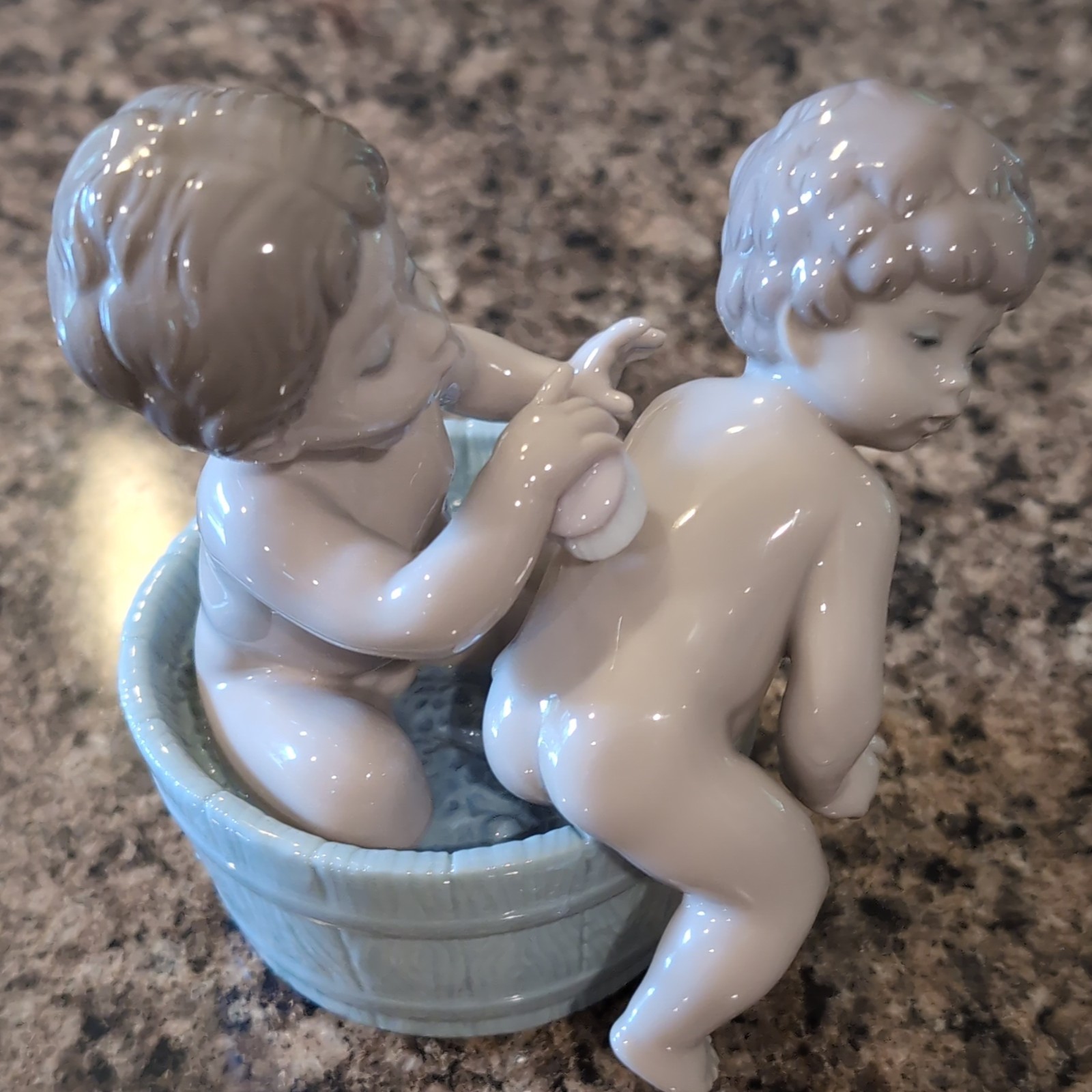 VTG Lladro ‘Bath Time’ Porcelain Figurine #6411 1997 Mint Condition Retired 2016