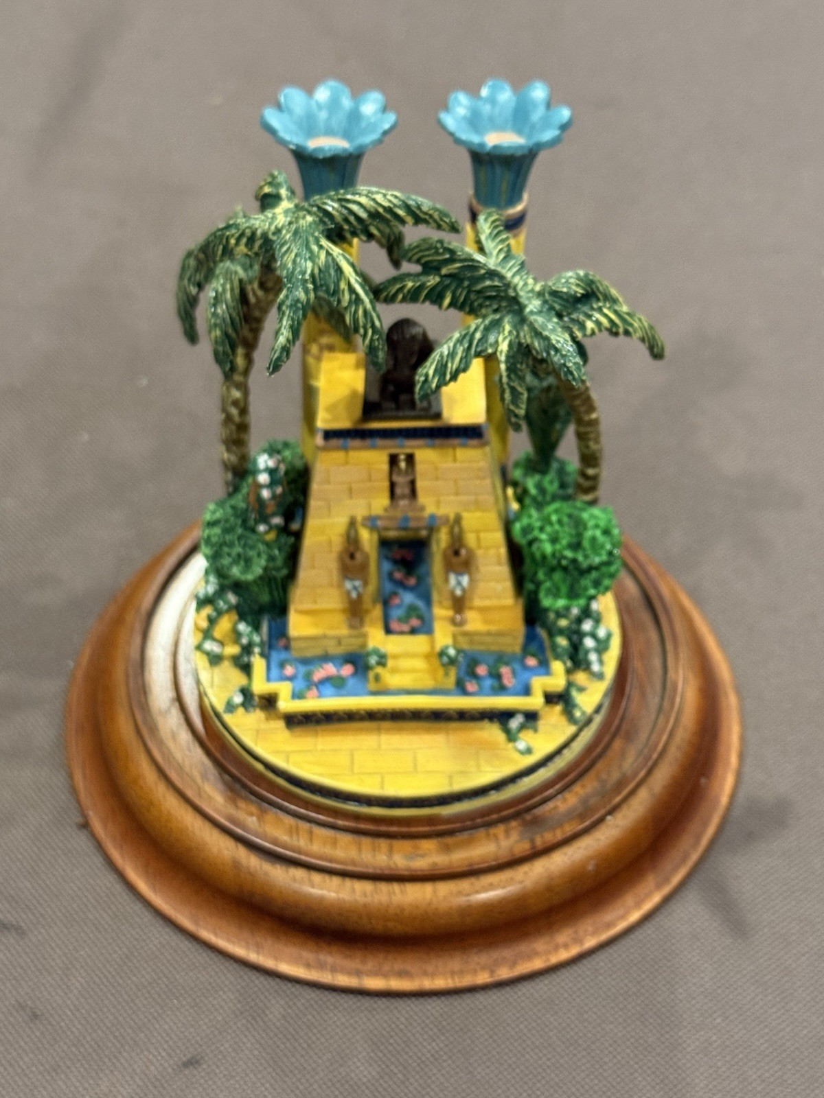 The Secret Garden Of Queen Nefertiti – Franklin Mint – Removable Glass Dome 1991