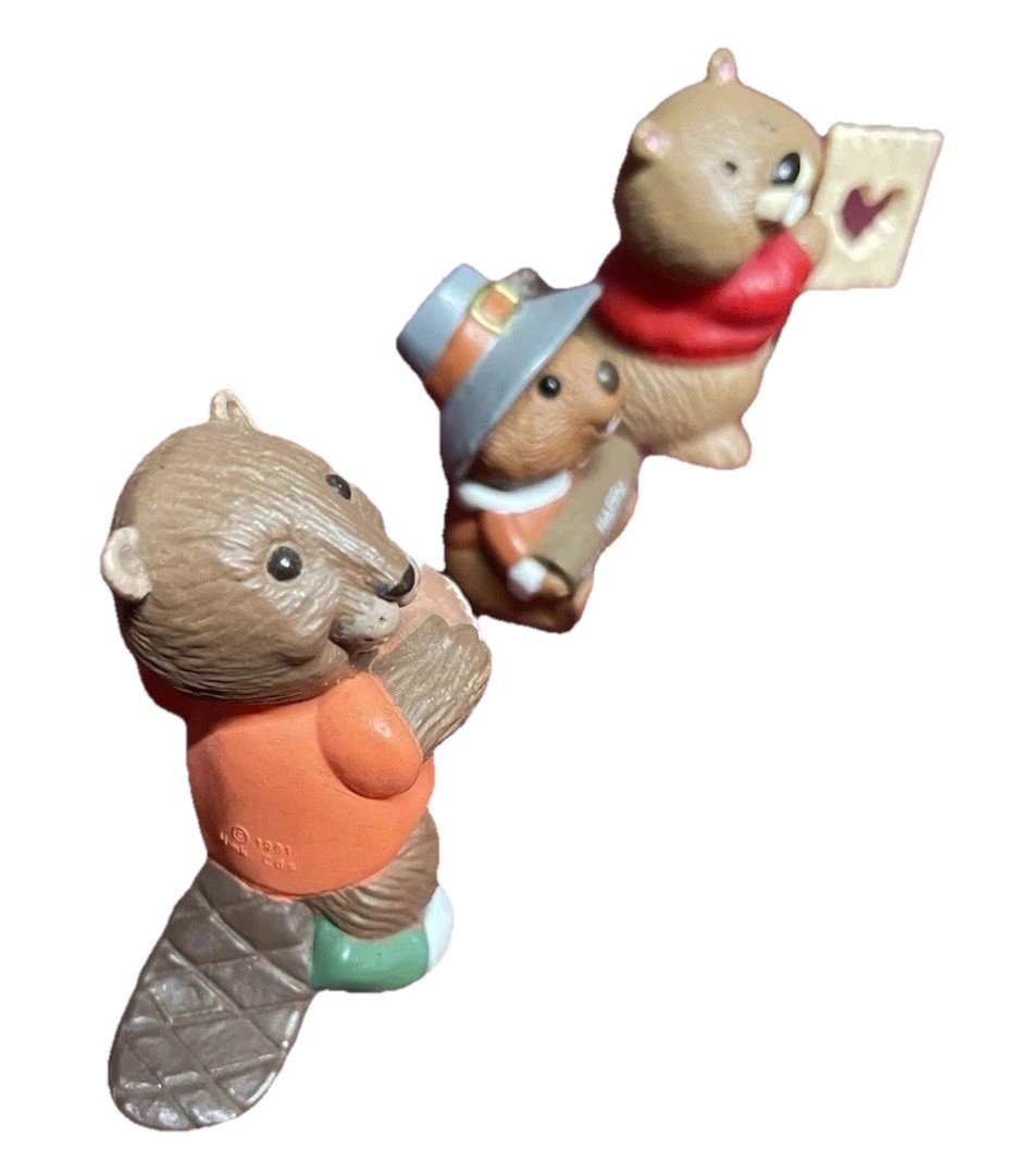 Decorative “Beaver” Family (includes all 3 Items)