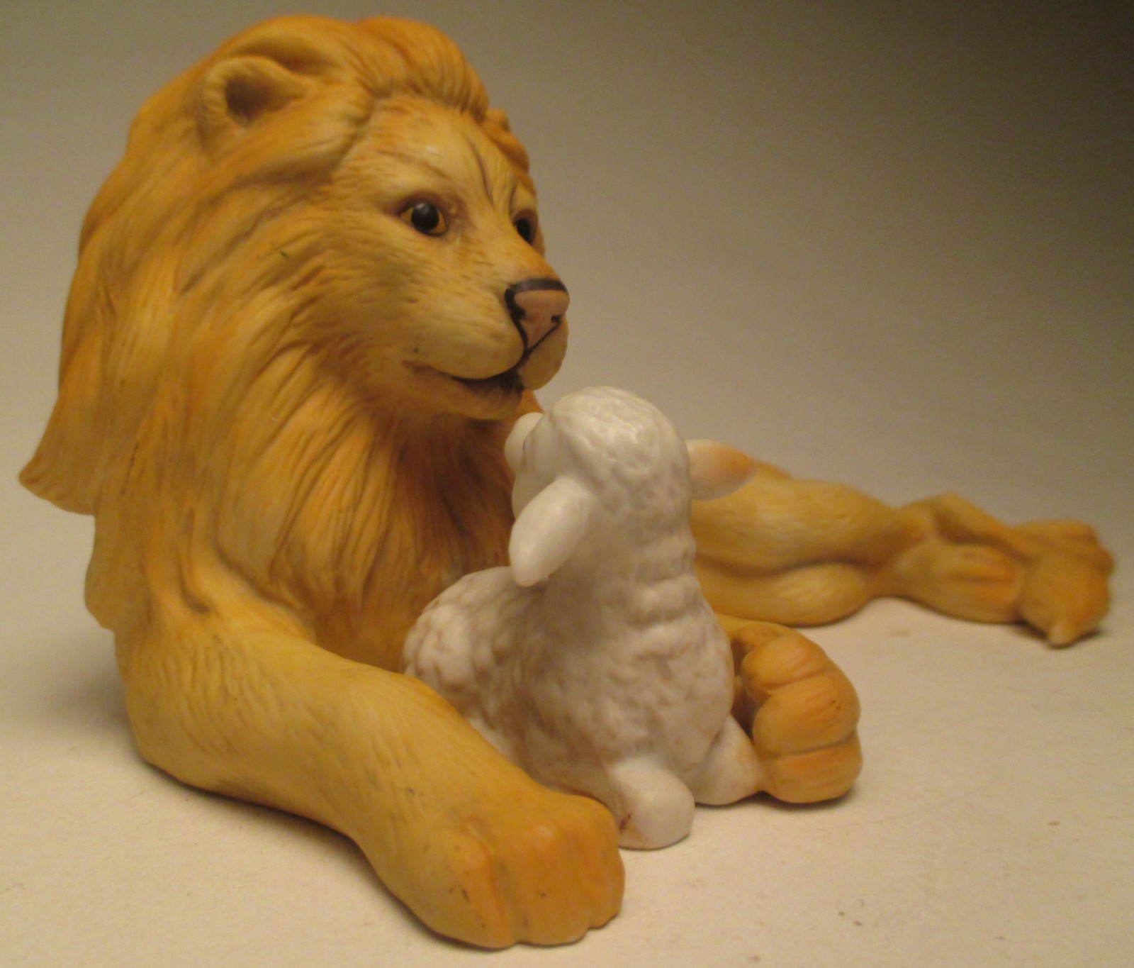 Vintage 1987 Enesco Peace On Earth Lion And Lamb Figurine By Betty Chaisson