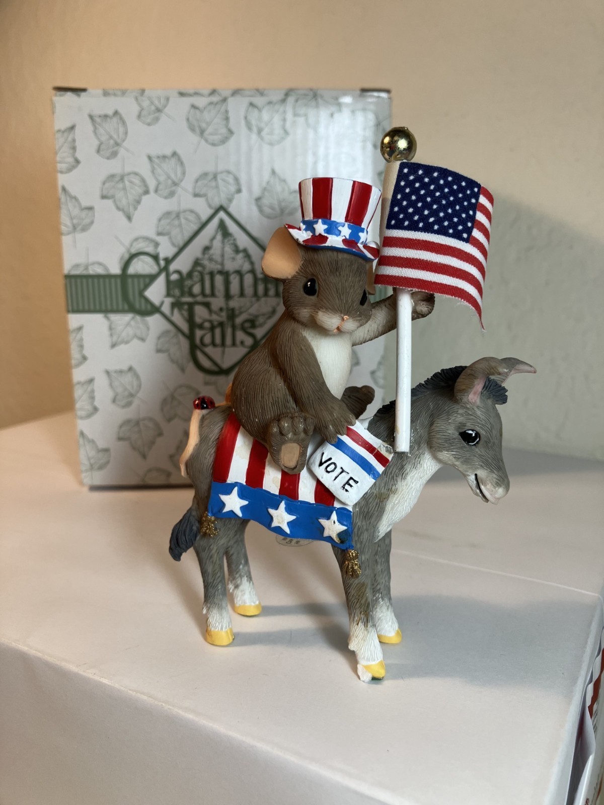 Charming Tails by Fitz and Floyd Figurine “You’ve Got My Vote” w/box