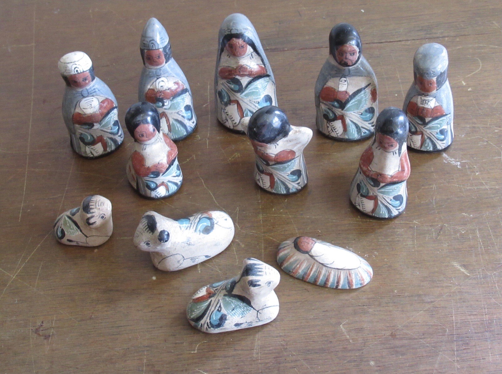 Nativity Scene Pottery Set 12 Pieces
