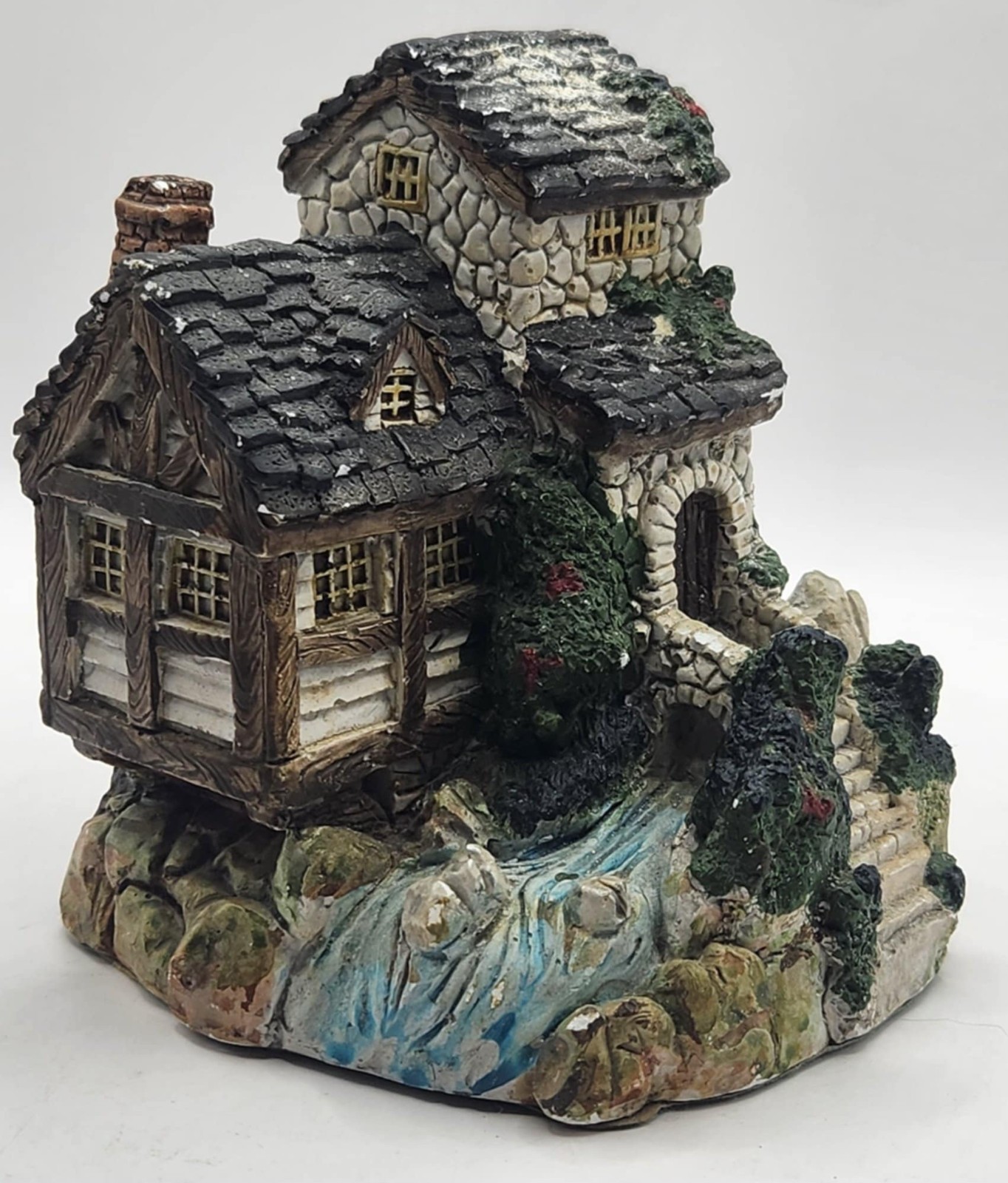 Two Vintage Cottages 5″ tall