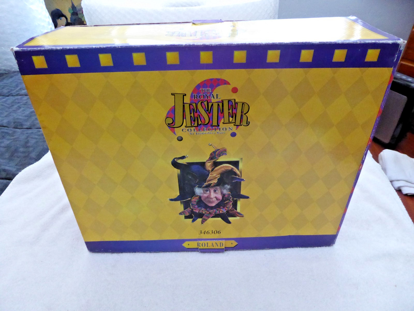 ROLAND 346306 – The Royal JESTER Collection by Jacqueline Kent Wall Decor 2003