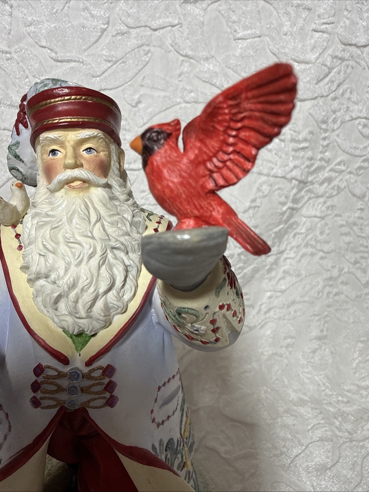 Lenox 2016 A Xmas Traveler Santa Figurine By Lynn Bywaters w/ Cardinals Vintage