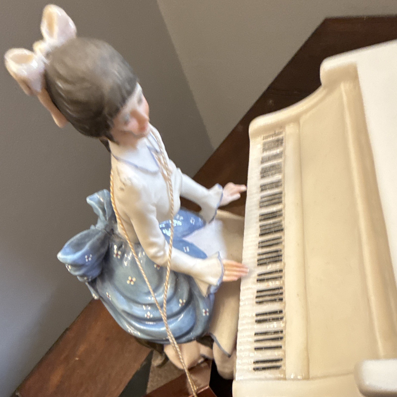 Vintage A. Belcari Capodimonte Lady Playing Grand Piano Figurine Made in Italy
