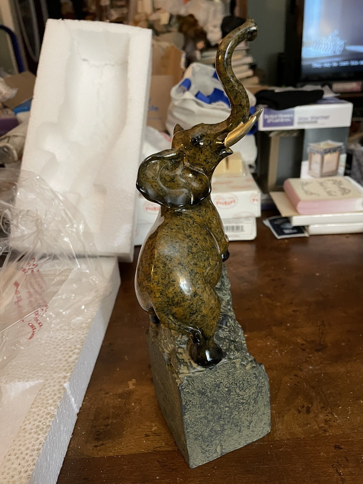 December Diamonds Table Top 10 1/2” Elephant Stone Figure Figurine New In Box