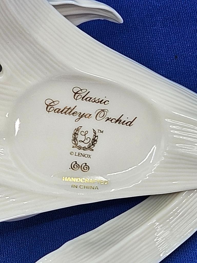 Lenox White & Gold Classic Garden Flower CATTLEYA ORCHID Figurine No Box 5″ Long