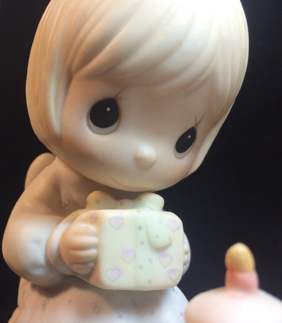 PRECIOUS MOMENTS FIGURINE ” MAY YOUR BIRTHDAY BE A BLESSING ” #E2826… 1983