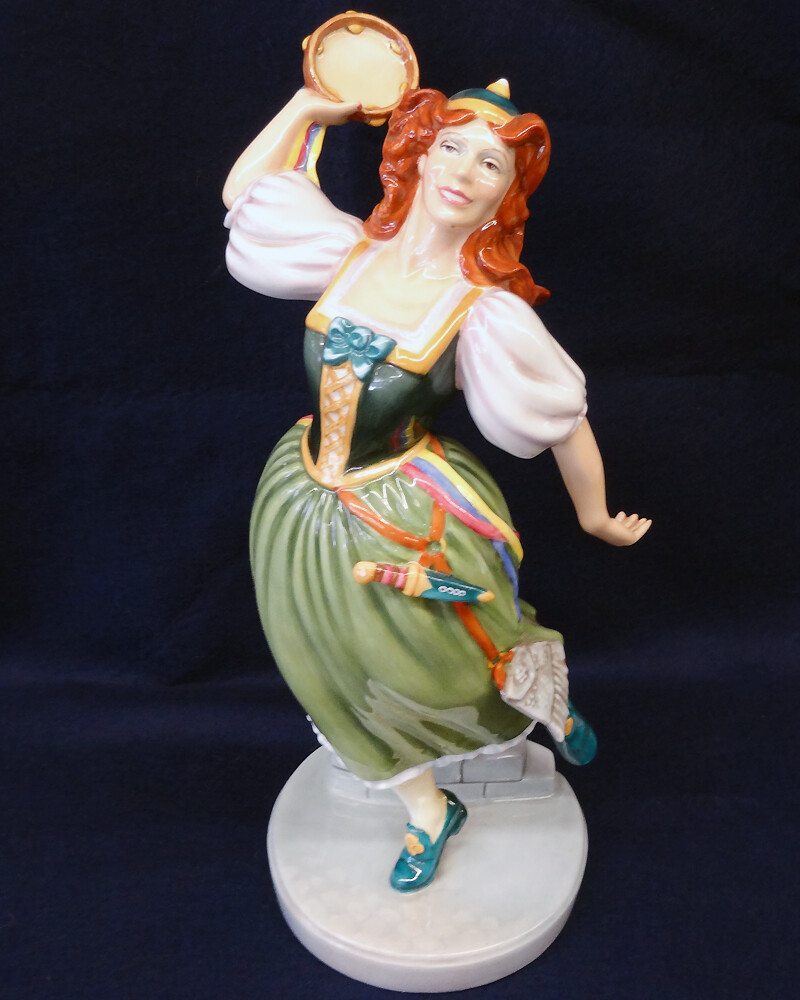 ROYAL DOULTON ELSIE MAYNARD 11.75″ HN2900 Gilbert & Sullivan NEW made in England