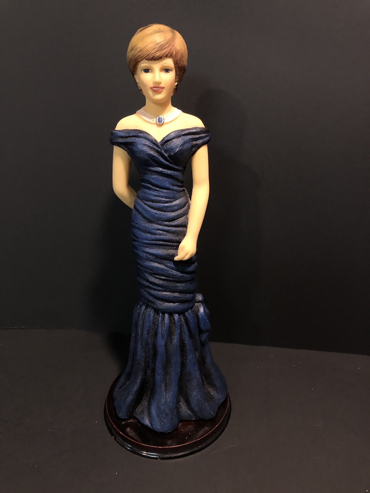 Rare vintage Princess Diana 11 Inch statue “heaven sent by timeless keepsakes”