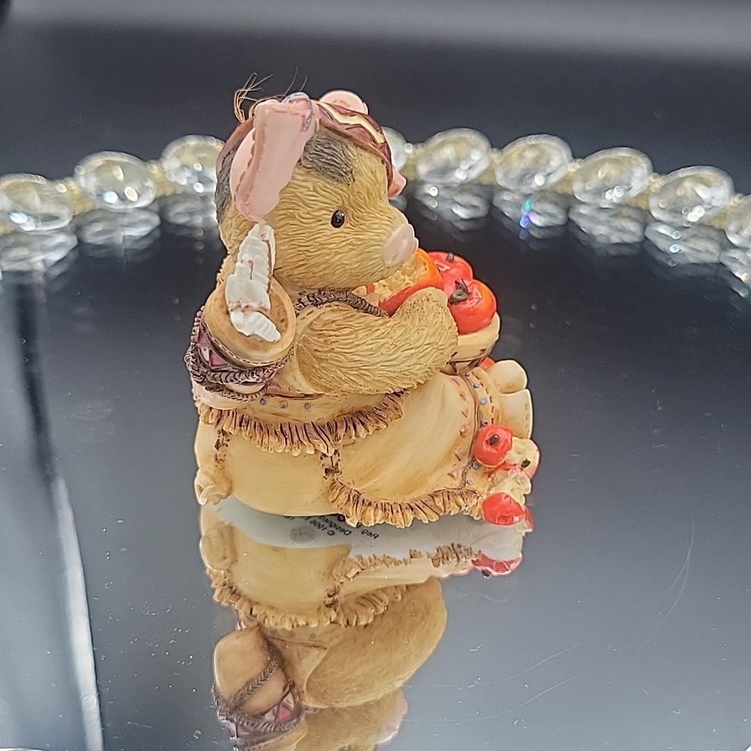 Enesco This Little Piggy I Shouldn’t Hog All These to Myself Figurine #187798