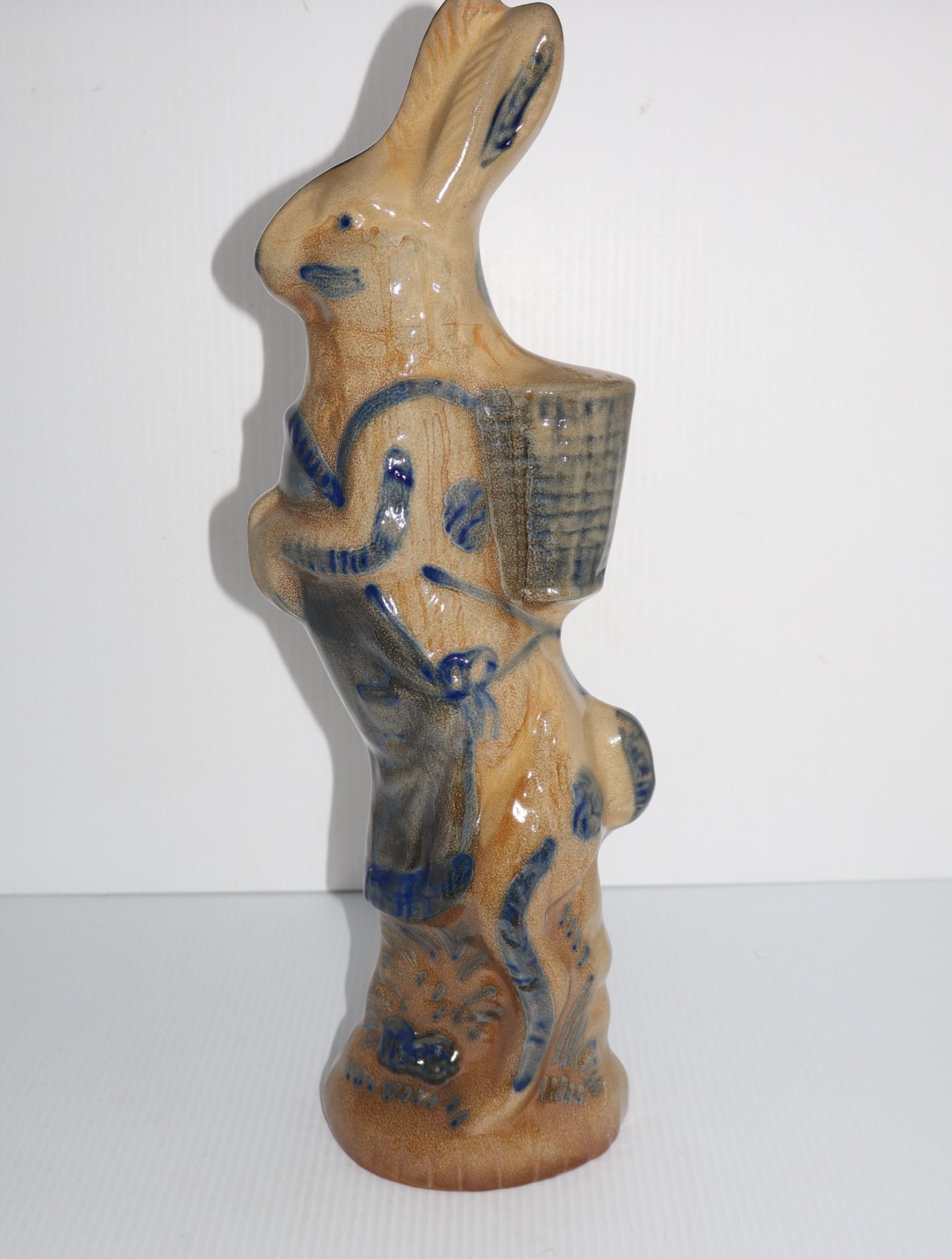 1994 BBP BEAUMONT BROTHERS POTTERY 17 1/2″ BLUE SALT GLAZED BUNNY RABBIT