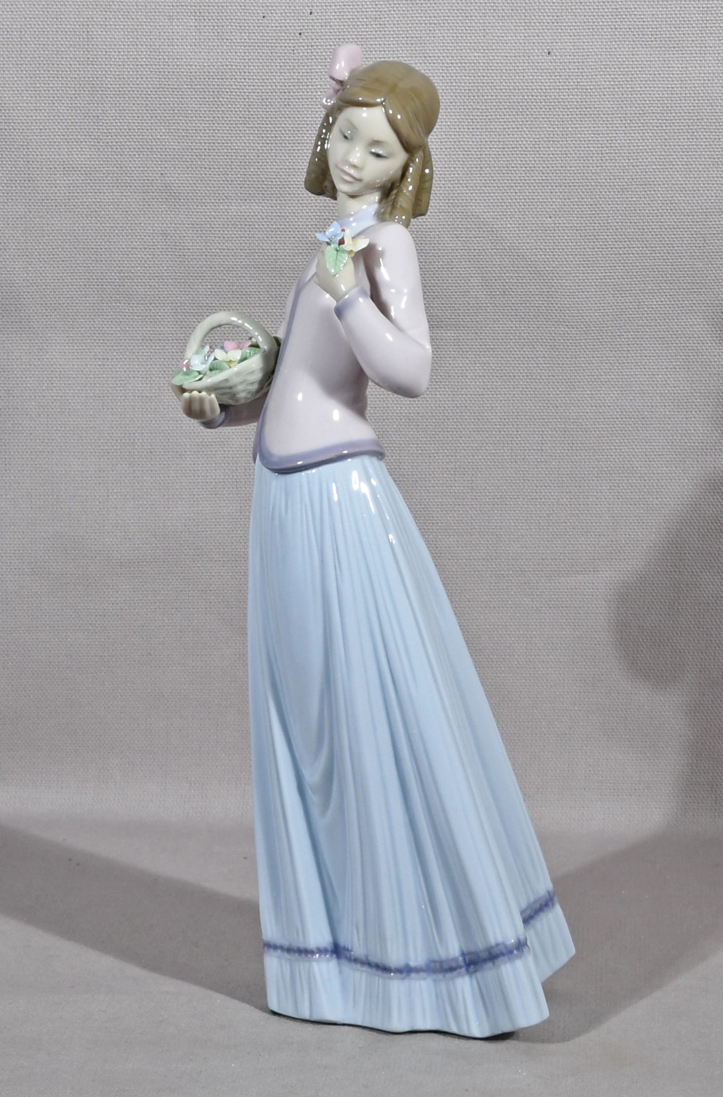Lladro #7644 Innocence In Bloom 10″ Tall With Box