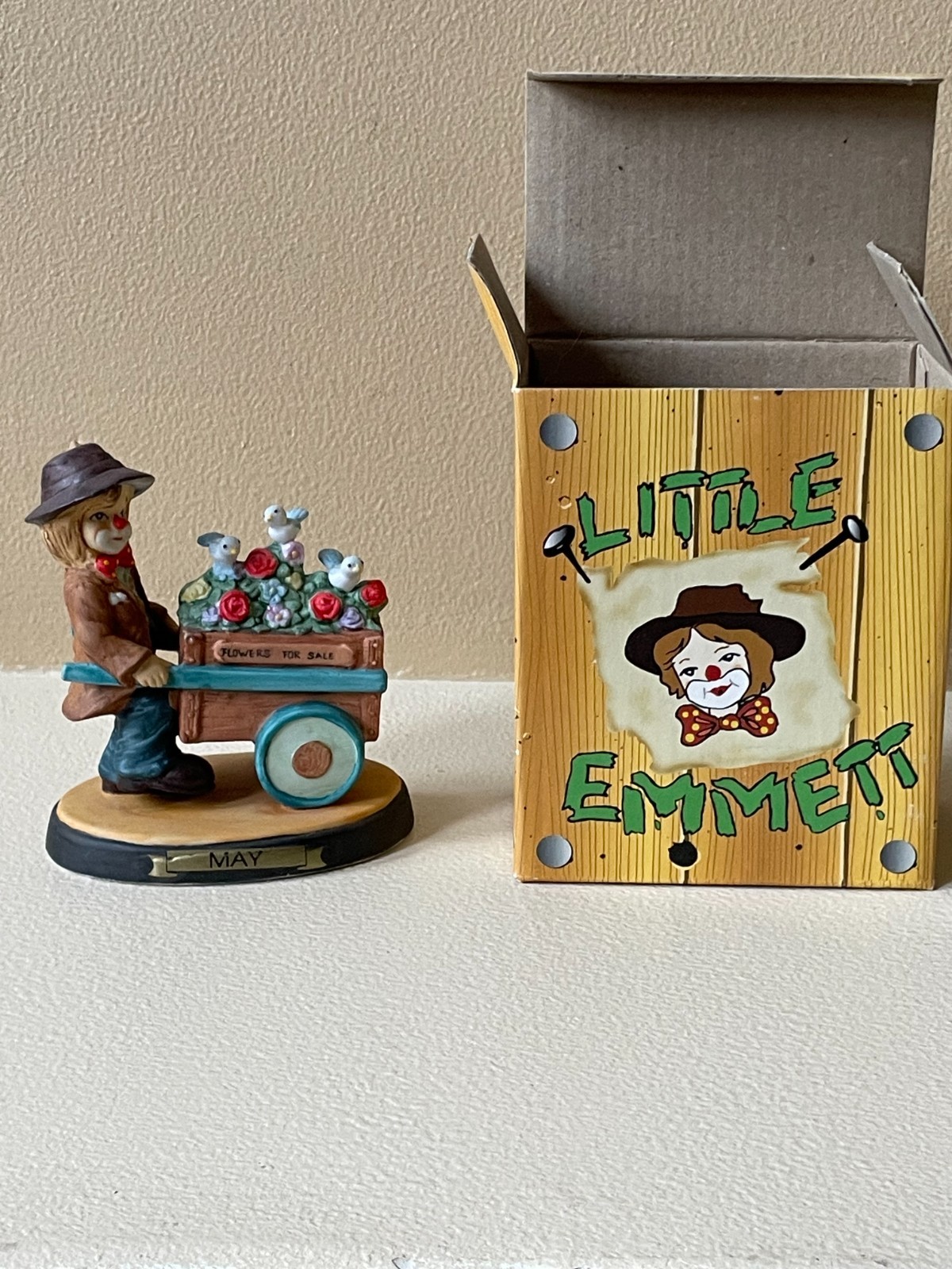 LITTLE EMMETT KELLY MONTHS MAY SIGNED CLOWN STATUE FIGURINE IN BOX #9265