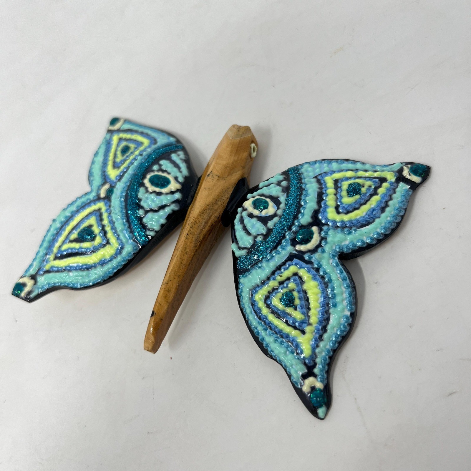 Vintage Carved Wood Painted Butterfly Wall Hanging 5″ Rep. Dominicana